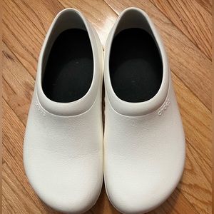 CROCS ON-THE-CLOCK WORK SLIP-ON